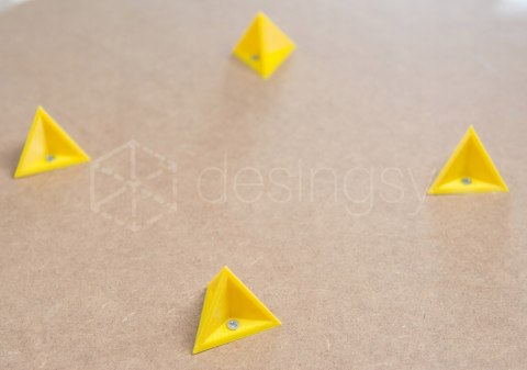Painter's Pyramid Stands Non-Stick Pyramids 4 Sets of 4 Pieces Each. Painter's Pyramid Stands Non-Stick Pyramids 4 Sets of 4 Pieces Each.