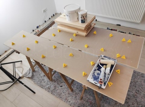 Painter's Pyramid Stands Non-Stick Pyramids 4 Sets of 4 Pieces Each. Painter's Pyramid Stands Non-Stick Pyramids 4 Sets of 4 Pieces Each.