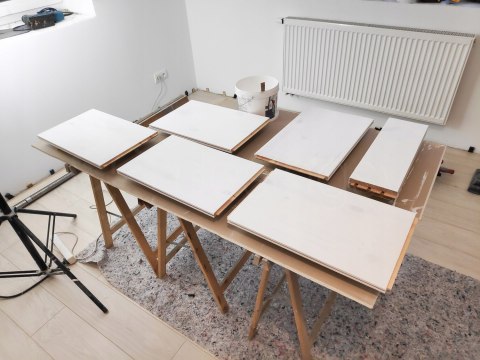 Painter's Pyramid Stands Non-Stick Pyramids 4 Sets of 4 Pieces Each. Painter's Pyramid Stands Non-Stick Pyramids 4 Sets of 4 Pieces Each.