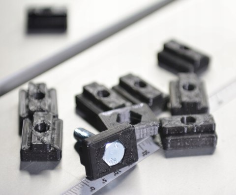 T-Nut M8 wpust do stołu formatowego Hammer K3 B3 10SZT T-Nut M8 wpust do stołu formatowego Hammer K3 B3 10SZT