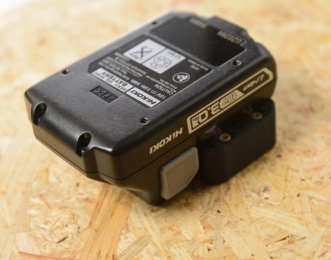 Uchwyt mocowanie akumulatora baterii Hikoki 18V Uchwyt mocowanie akumulatora baterii Hikoki 18V