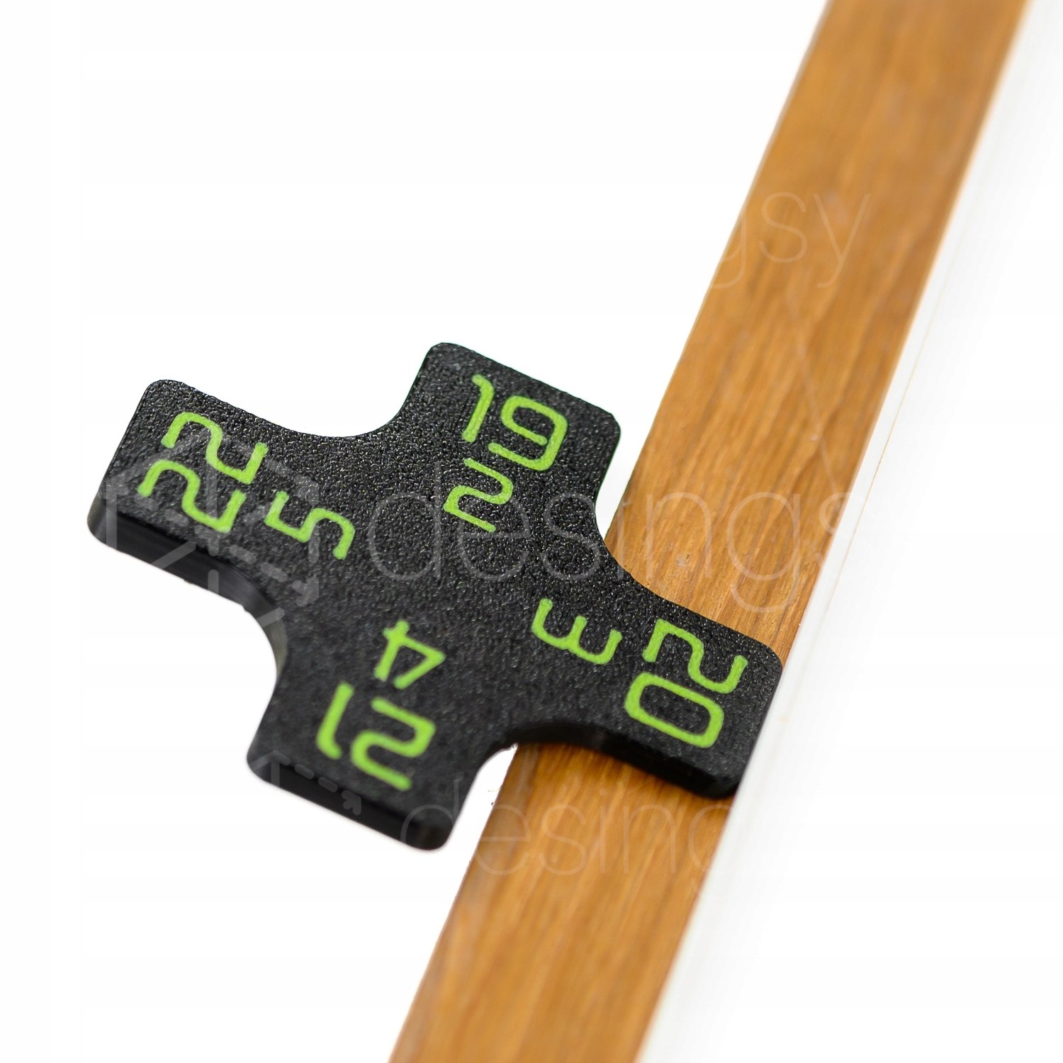 Dystans do regulacji maskownic paneli BLENDOMETR Długość 1922 m